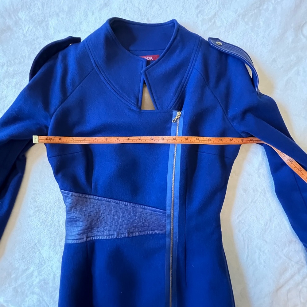 Gorgeous Sapphire Blue Designer Coat with Gold Lining - Picture 8 of 15